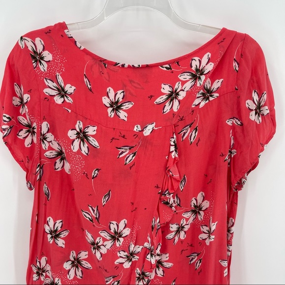 Torrid Size 2 2X Pink Floral Shirt Plus Short Sleeves Ruffled Split Back Rayon - Picture 9 of 10